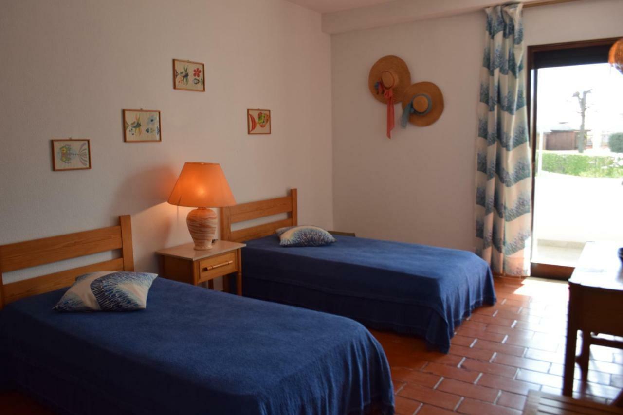 Apartamento T2 Com Piscina E Wifi A 350 Metros Da Praia Olhos de Agua  Exterior photo